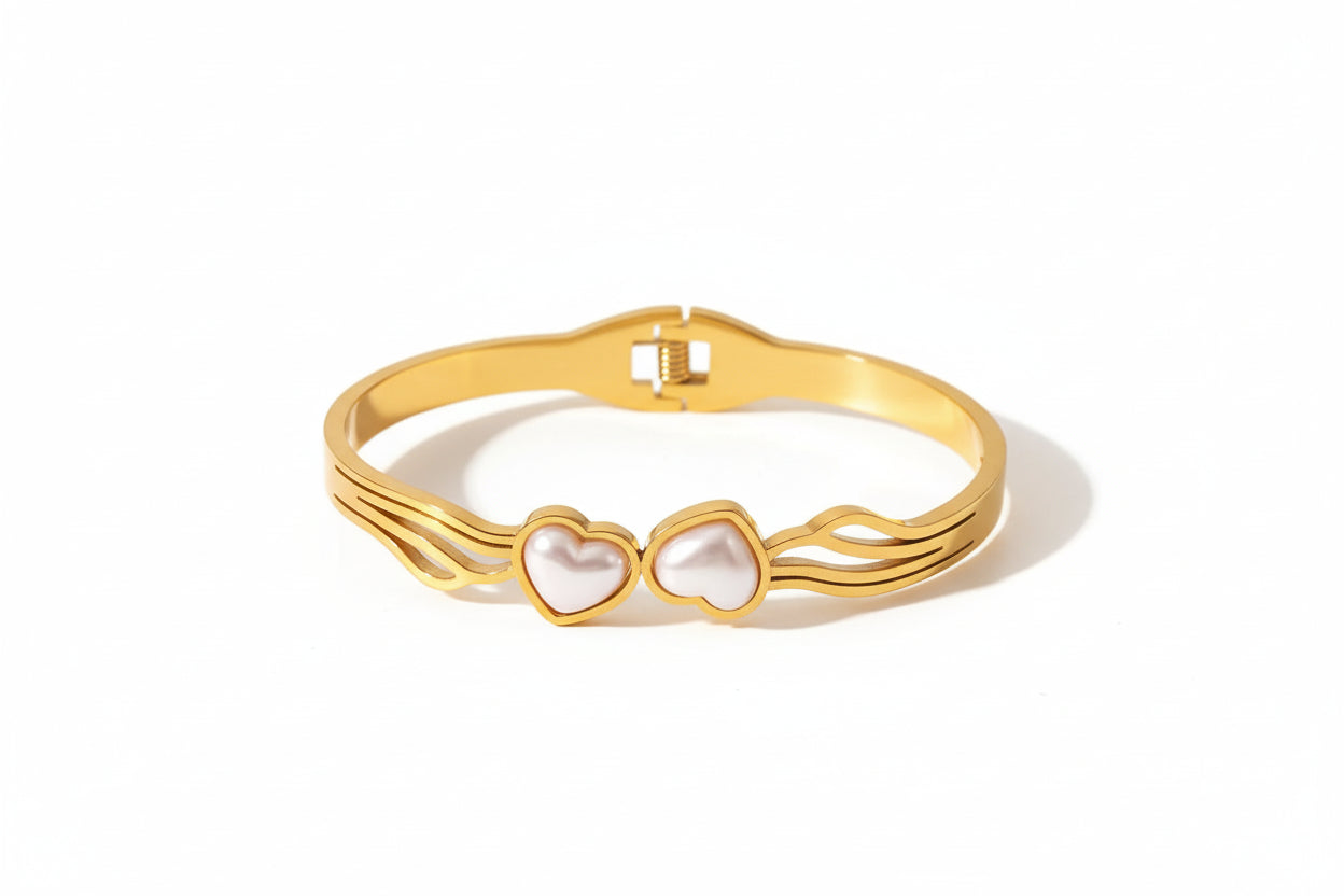 Amora Heart Bangle
