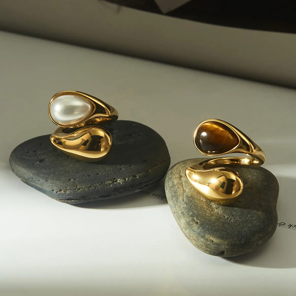 Tiger Eye Curve Ring