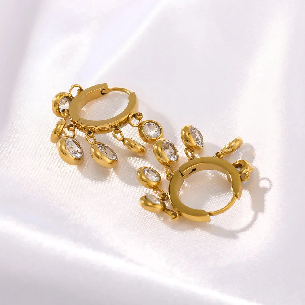 Dangling Diamonds