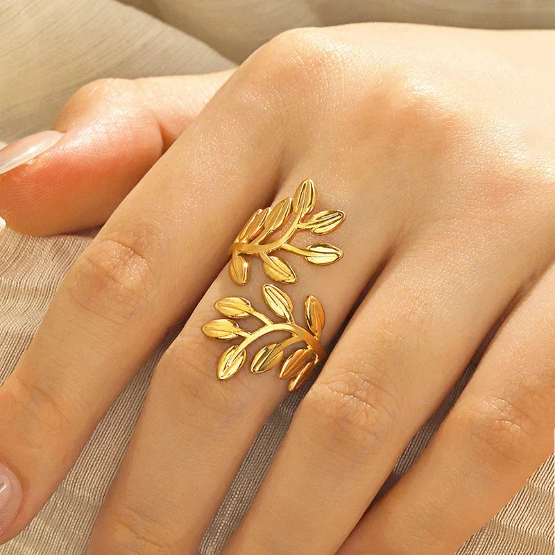 Leafy Swirl Ring