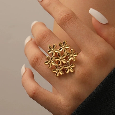Petite Bloom Ring