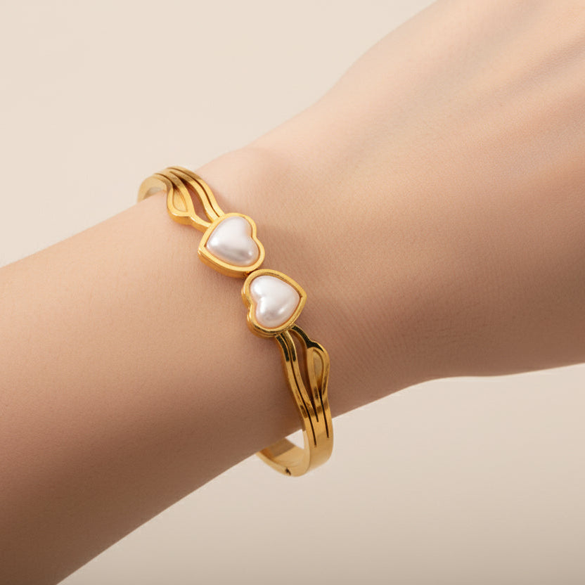 Amora Heart Bangle