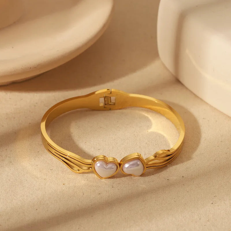 Amora Heart Bangle