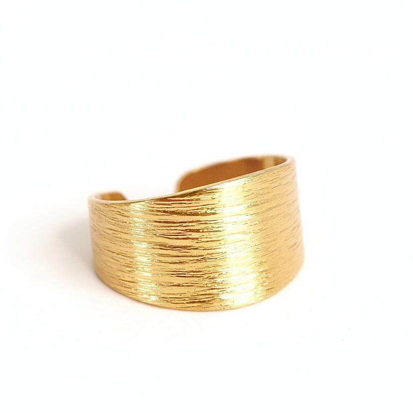 Snug Hug Ring