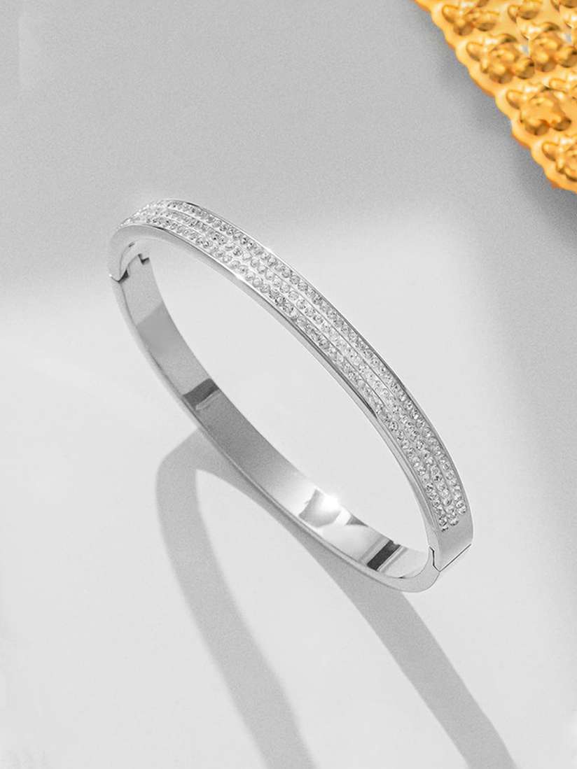 Classic Silver Bangle